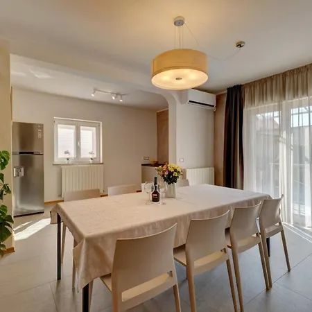 빌라 Nata In - Haus Fuer 8 Personen *