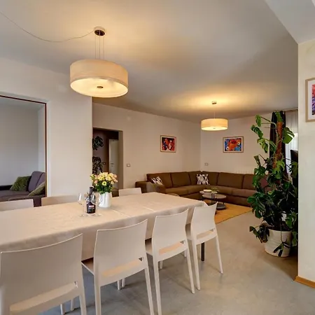 Nata In - Haus Fuer 8 Personen 빌라 *