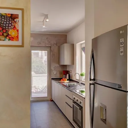 Nata In - Haus Fuer 8 Personen 풀라