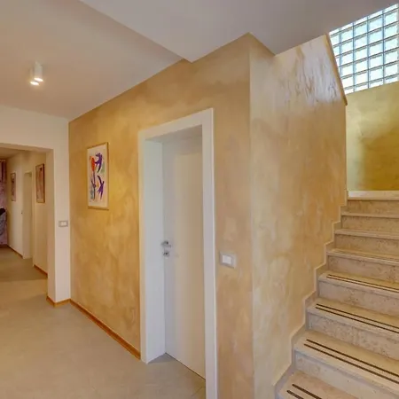 Willa Nata In - Haus Fuer 8 Personen Pula