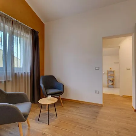 Nata In - Haus Fuer 8 Personen 빌라 풀라