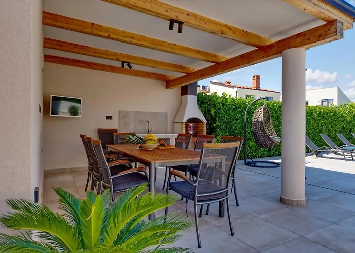 Villa Nata In - Haus Fuer 8 Personen Pula