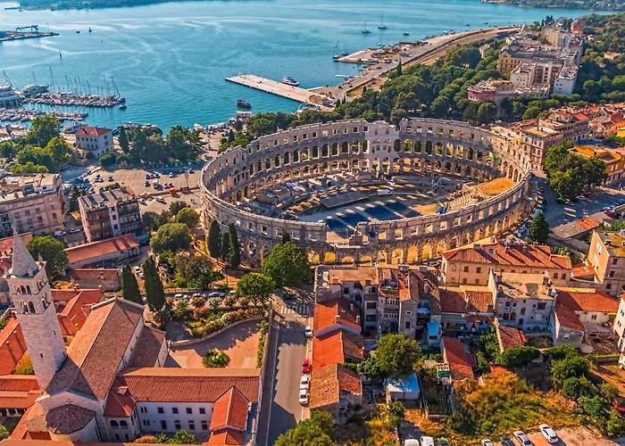 Nata In - Haus Fuer 8 Personen Pula