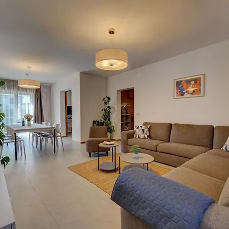 Nata In - Haus Fuer 8-10 Personen Villa *