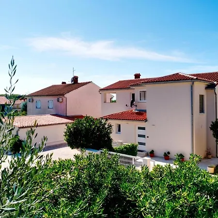 Nata In - Haus Fuer 8 Personen