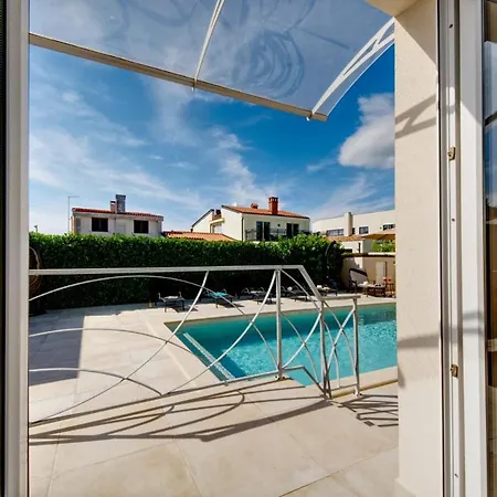 Villa Nata In - Haus Fuer 8 Personen Pula