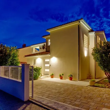 Nata In - Haus Fuer 8 Personen Villa