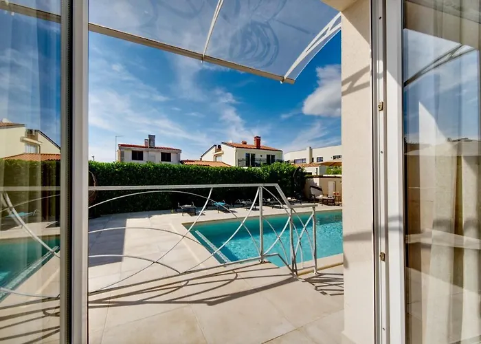 Villa Nata In - Haus Fuer 8 Personen Pula