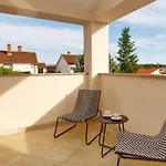 Villa Nata In - Haus Fuer 8 Personen Pula